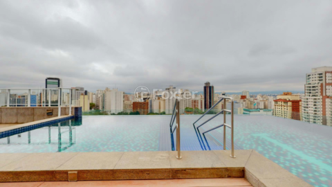 Image 32 - 1008902